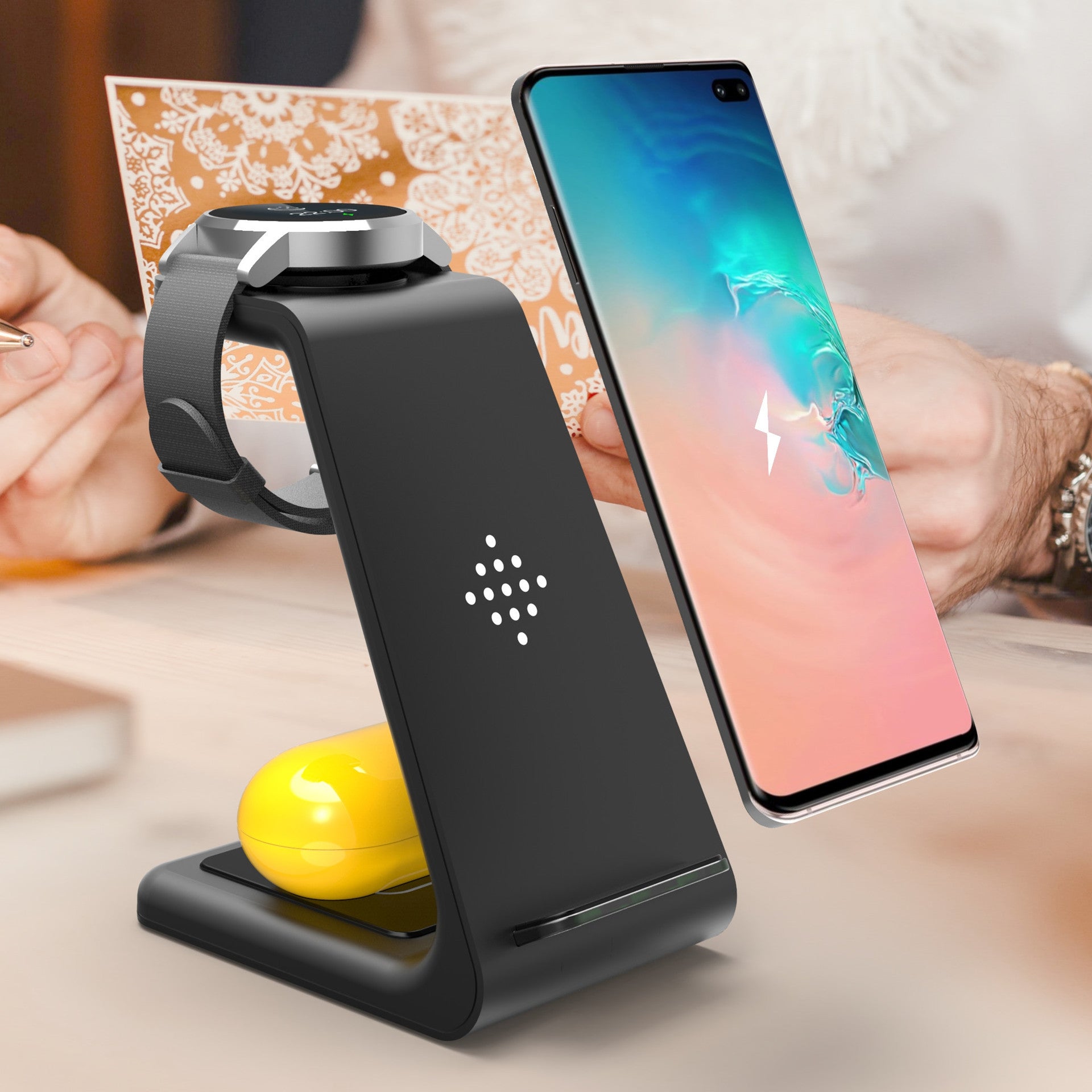 3-in-1 Wireless Charging Station – Fast Charge, Sleek Design, All-in-One Convenience! - GFMR TradeWorks