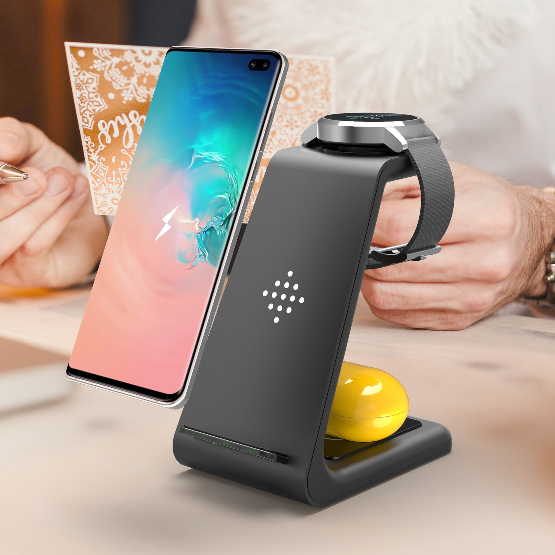 3-in-1 Wireless Charging Station – Fast Charge, Sleek Design, All-in-One Convenience! - GFMR TradeWorks